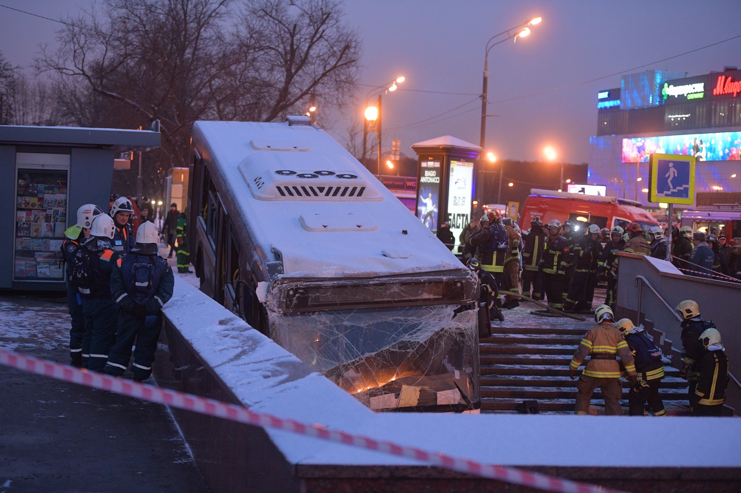 Упал в стоящем автобусе