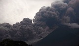 Опубликовано видео мощнейшего извержения вулкана в Гватемале