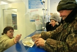 Правительство Украины собирается уже в марте вдвое урезать пенсии