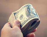 Средневзвешенный курс доллара превысил 50 рублей