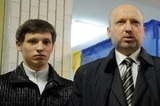 Турчинов уволил военкома за оплошность с повесткой сыну