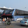 В китайском Циньхуандао тестируют автобус-портал (ФОТО)