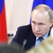 Путин поручил обеспечить участие всех членов команды России в Олимпиаде