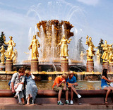 В Москве на ВДНХ 30 апреля включат фонтаны