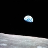 NASA показало редкий снимок восхода Земли над горизонтом Луны, сделанный 47 лет назад