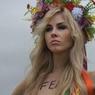 С Femen требуют штраф за порчу колоколов в Нотр-Дам-де-Пари
