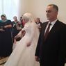 В сотруднице ЗАГСа, скрепившей брак юной чеченки и силовика, опознали журналистку