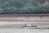 Судьба сотен пассажиров с затонувшего накануне судна в Китае неизвестна
