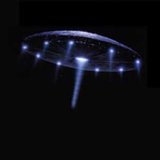 Жители Великобритании показали "танец НЛО" в ночном небе