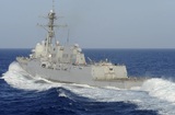 Минобороны обвинило эсминец США в опасном сближении с российским кораблем