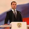 Медведев призвал не превращать в войну предвыборную борьбу