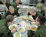 Паек российского солдата превзошел по калорийности американский