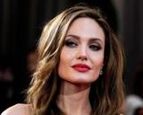 Анджелина Джоли заявила, что ее семья останется семьей