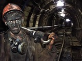 В Кузбассе обрушилась кровля угольной шахты. Под завалом есть люди
