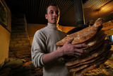 Белый хлеб обладает и полезным действием на организм