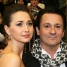 Актер Олег Меньшиков впервые за долгое время вышел в свет с молодой женой