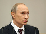Путин: РФ будет корректировать расходы не за счет соцсферы