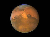 Уфологи рассмотрели на Марсе воина, который атакует марсоход (ВИДЕО)