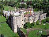 В Великобритании  продают замок Генриха VIII