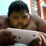 10-летний индонезийский мальчик набрал 192 кг и хочет вылечиться (ФОТО)