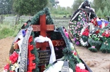 На журналистов напали на кладбище в Псковской области