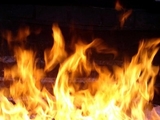 Дом № 4 на улице Грушевского в Киеве горит второй раз за сутки