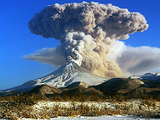 Вулкан Шивелуч накинул на Камчатку пепельный покров