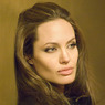 Анджелина Джоли снова курит "по-черному"