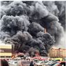 Пожар в торговом центре Казани локализован: один человек остается под завалами