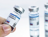В России - паспорта вакцинированных, в Испании - учёт отказавшихся от прививки