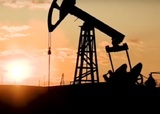 Россия и Саудовская Аравия настаивают на сокращении добычи нефти