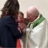 В Сети появилось видео со священником, бьющим ребёнка во время церемонии крещения