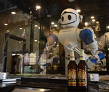 Китайские роботы поставили рекорд на празднике пива