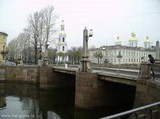 В Петербурге водитель сбросил пешехода в канал