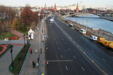 Коммунальщики в субботу помоют московские дороги