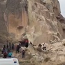 Два человека погибли при обрушении скалы в турецкой Каппадокии