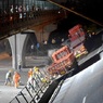 В сети появилось видео обрушения моста в Китае в час пик