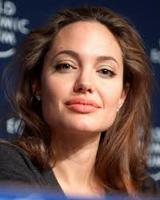 На Анджелину Джоли жалуются соседи