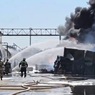В Омске загорелись три емкости с нефтепродуктами объемом по 200 литров, огонь тушат два пожарных поезда