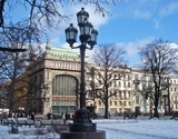 Власти Петербурга призвали туристов не приезжать в город на Новый год