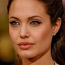 "Дорога в ад": Анджелина Джоли обнародовала информацию о наркозависимости мужа