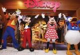 Walt Disney будет продавать российским детям сувениры и одежду
