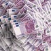 Банки в июле ввезли рекордный с 2014 года объём наличных евро