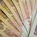 В Росстате рассказали, сколько зарабатывают российские чиновники