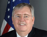 Посольство США остроумно ответило на фотофейк с Джоном Теффтом