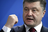 Порошенко заявил, что Киев «не отдаст Донбасс врагу»