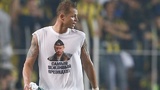 Футболиста Тарасова не накажут за майку с портретом Путина