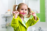 Стоматологи назвали основы правильного ухода за детскими зубами