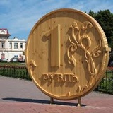 В Кремле назвали резкие колебания курса рубля обычной волатильностью