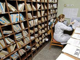 Роскомнадзор: Женская консультация Благовещенска выбросила медкарты на помойку